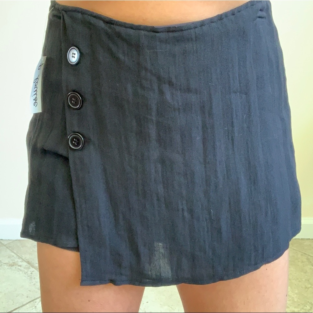 NWT Skort